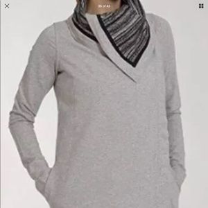Lululemon Savasana dk grey w/Strata stripe lining